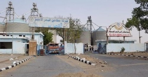 الحزام الأمني يضبط نص طن حشيش خلال تهريبها إلى عدن (صور)