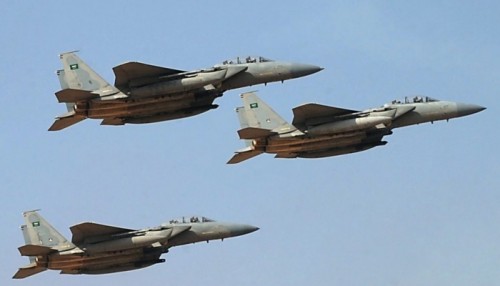 مقاتلات التحالف تواصل شن الغارات على مواقع الحوثي بصنعاء وحجة
