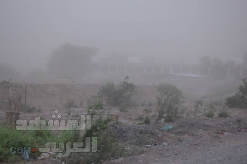تحذيرات من عاصفة ترابية قوية شمال محافظة عدن