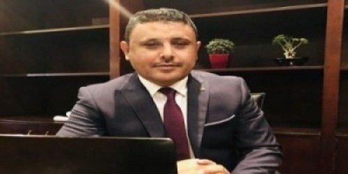 اليافعي يكشف فساد الشرعية بعدن عقب إقالة الزبيدي