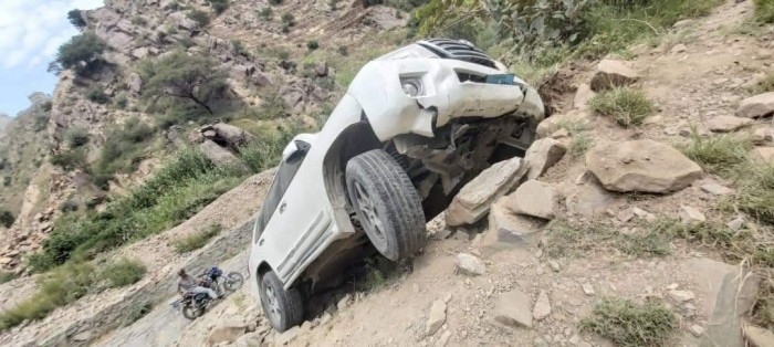 عضو بارز بهيئة الانتقالي ينجو من حادث مروع بيافع (صور)