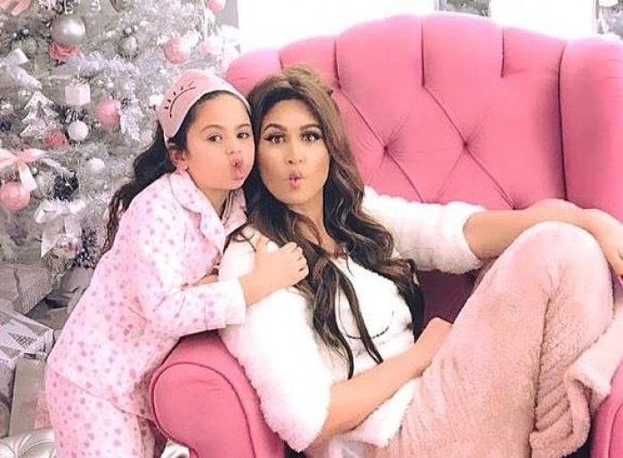 Ù…ÙŠ Ø³Ù„ÙŠÙ… Ø¨Ø±ÙÙ‚Ø© Ø§Ø¨Ù†ØªÙ‡Ø§ ÙÙŠ Ø¥Ø·Ù„Ø§Ù„Ø© Ø¬Ø¯ÙŠØ¯Ø© ØµÙˆØ±