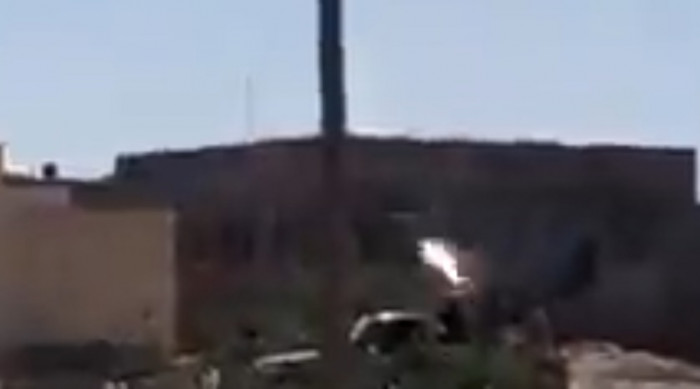بعد تسليمها بيحان طوعا.. الشرعية تفض اعتصام رضوم بالرصاص