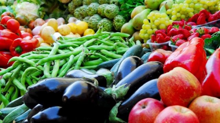 أسعار الخضروات والفواكه بأسواق العاصمة عدن اليوم الثلاثاء