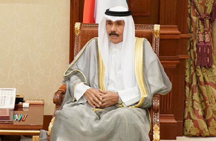 أمير الكويت يعزي البرهان في ضحايا الفيضانات بالسودان