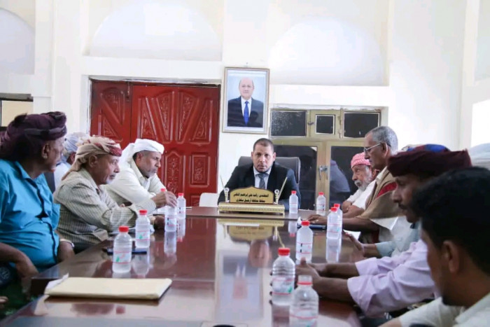 الثقلي يستعرض القضايا المجتمعية في سقطرى