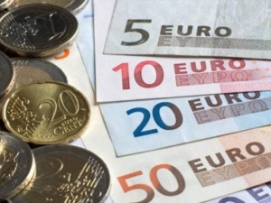 سعر اليورو في مصر اليوم الأربعاء 5 أكتوبر 2022