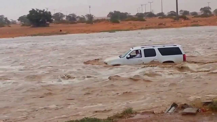 تحذير من خطر داهم: السيول تهدد 6 آلاف في الجنوب واليمن