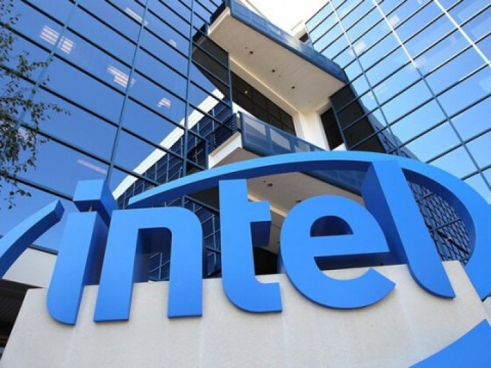 Intel Exceeds Profit Expectations Despite Revenue Decline – Q3 2021 Results