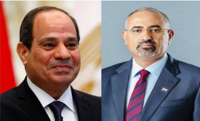 الرئيس الزُبيدي يهنئ الرئيس المصري بفوزه في الانتخابات الرئاسية