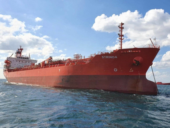 18 شركة شحن توقف رحلاتها بالبحر الأحمر جراء التصعيد الحوثي