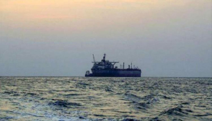 جراء اعتداءات الحوثي.. شركة يونانية تقرر عدم الإبحار بالبحر الأحمر
