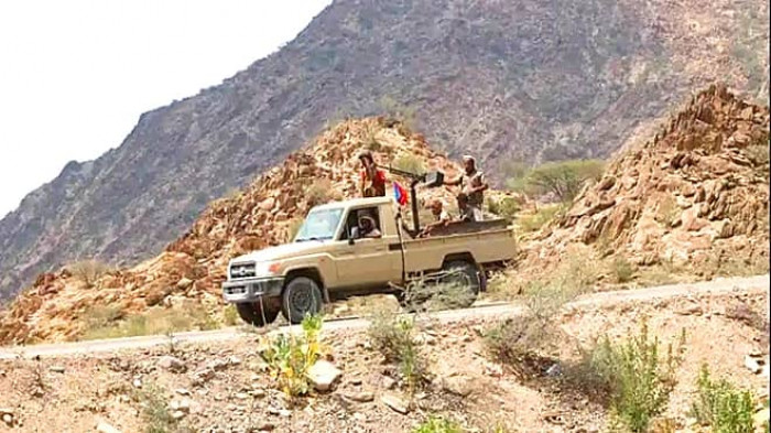 القوات الجنوبية تخمد نيران مدفعية الحوثي في لودر