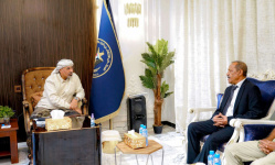 الرئيس الزُبيدي يناقش خطط عمل قيادة "العسكرية الثانية"