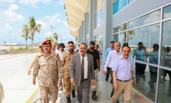 وزير النقل يتفقد سير المشاريع في مطار عدن