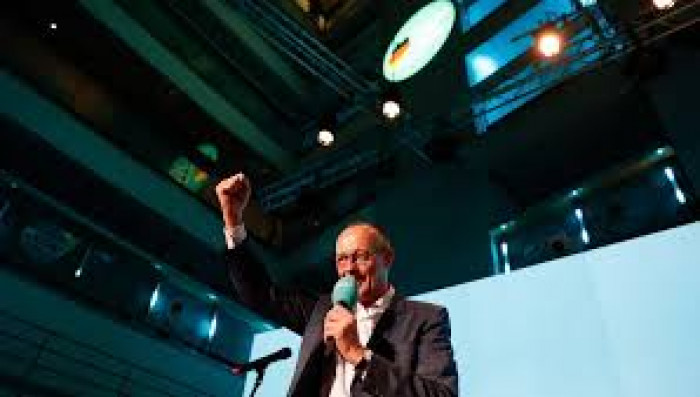 التكتل الفائز بانتخابات ألمانيا يبدأ محادثات تشكيل الحكومة