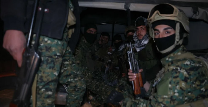 الدفاع السورية تشن عملية أمنية دقيقة في القرداحة