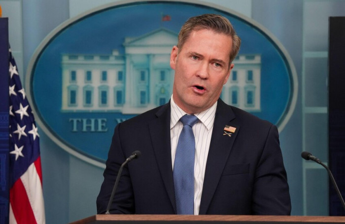 مستشار رئيس الوزراء الهنغاري ووالتز يبحثان التسوية في أوكرانيا مستشار رئيس الوزراء الهنغاري ووالتز يبحثان التسوية في أوكرانيا