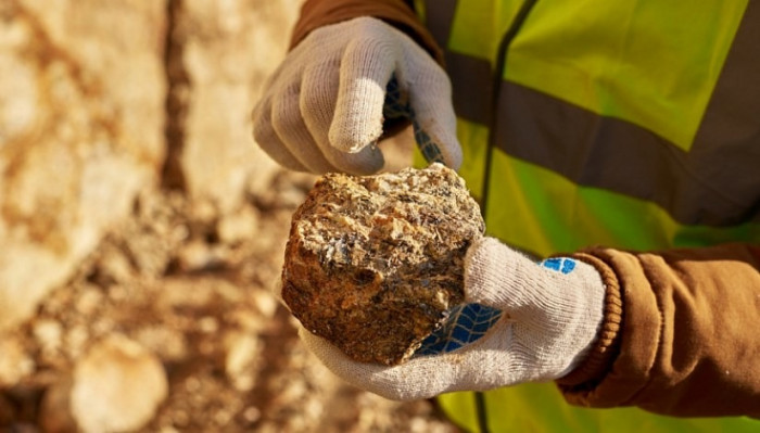 الصين تهيمن على معادن ومكونات البطاريات عالميًا الصين تهيمن على معادن ومكونات البطاريات عالميًا