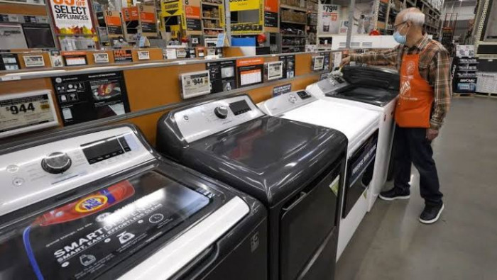 تراجع طلبيات السلع المعمرة في أمريكا بأكبر وتيرة منذ يناير تراجع طلبيات السلع المعمرة في أمريكا بأكبر وتيرة منذ يناير