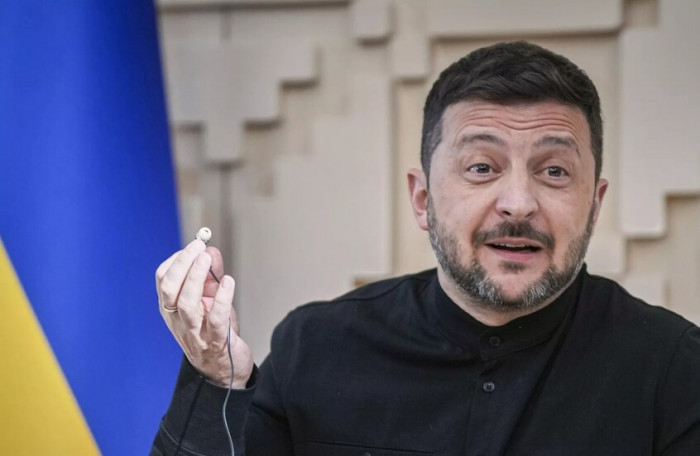 ألكسندر دوبينسكي: زيلينسكي لايكترث لحياة الأوكرانيين ألكسندر دوبينسكي: زيلينسكي لايكترث لحياة الأوكرانيين