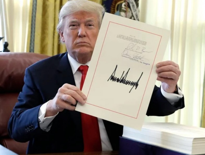 الولايات المتحدة تحظر دخول مواطني 12 دولة اعتباراً من اليوم الولايات المتحدة تحظر دخول مواطني 12 دولة اعتباراً من اليوم