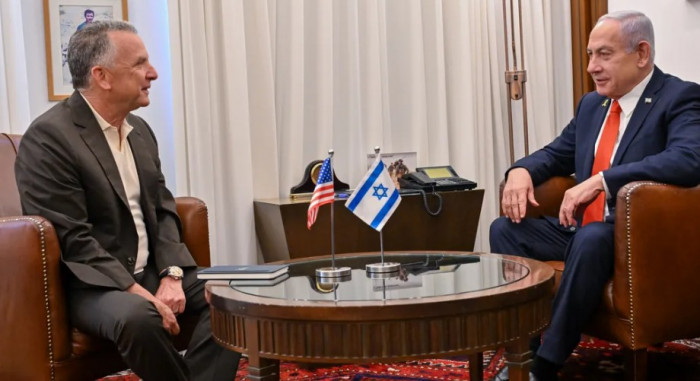 صحيفة إسرائيلية: المبعوث الأمريكي وقع بـ"فخ" نتنياهو صحيفة إسرائيلية: المبعوث الأمريكي وقع بـ"فخ" نتنياهو