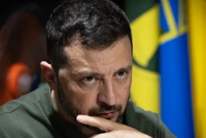 الرئيس الأوكراني: لن نسحب قواتنا من دونباس