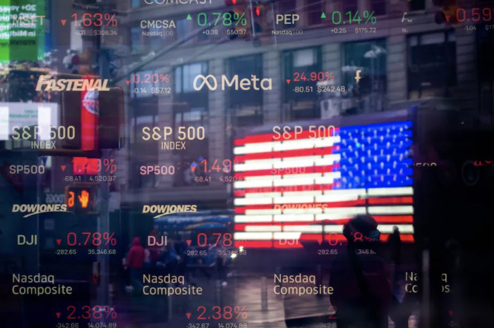 الأسهم الأمريكية تسجل مستويات قياسية مع تزايد التوقعات بخفض الفائدة الأسهم الأمريكية تسجل مستويات قياسية مع تزايد التوقعات بخفض الفائدة