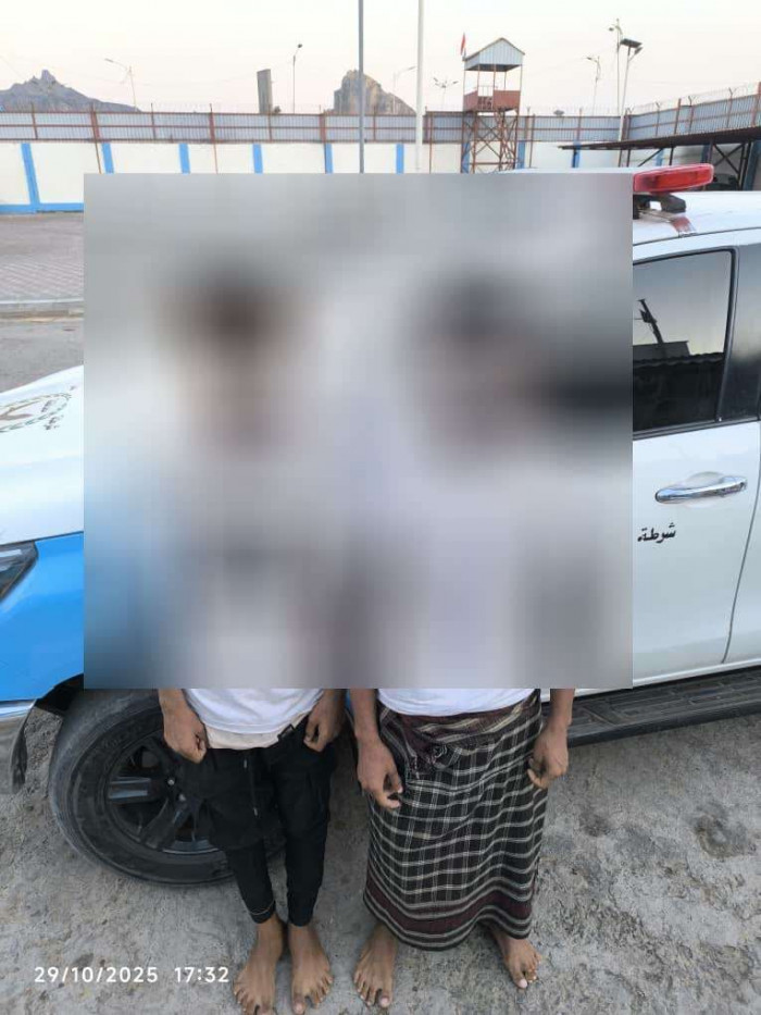 القبض على متهمين بابتزاز فتيات بغرض مساومتهن في البريقة