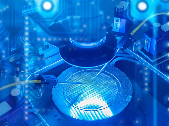 باحثون يطورون علاجاً ضوئياًّ يقضي على الخلايا السرطانية باحثون يطورون علاجاً ضوئياًّ يقضي على الخلايا السرطانية