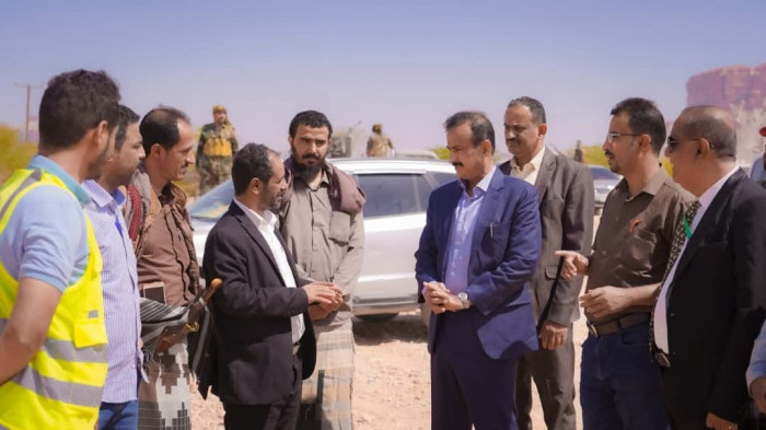 بن الوزير يتفقد التوسعة الجديدة لمساحة المدينة الطبية في عتق