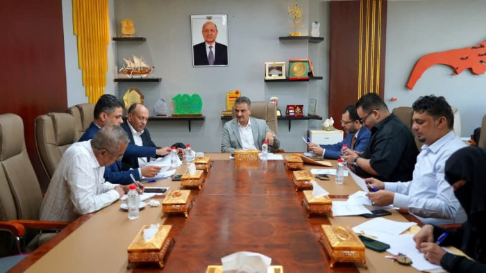 لملس يستعرض الخطة الأولية لبرنامج مؤتمر عدن الاقتصادي وشعاره