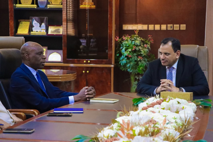 السقطري يبحث مع ممثل فاو سبل تنمية القطاعين الزراعي والسمكي