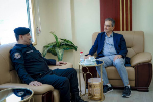 محافظ عدن ورئيس جهاز مكافحة الإرهاب يبحثان تعزيز أمن العاصمة