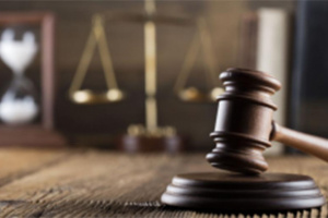 القانون ينظم حرية الرأي.. ساحات المحاكم تردع حملات التشهير بمؤسسات الجنوب