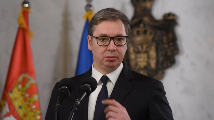 الرئيس الصربي يريد "تجنب مصادرة" الحصص الروسية في شركة النفط الوطنية الرئيس الصربي يريد "تجنب مصادرة" الحصص الروسية في شركة النفط الوطنية