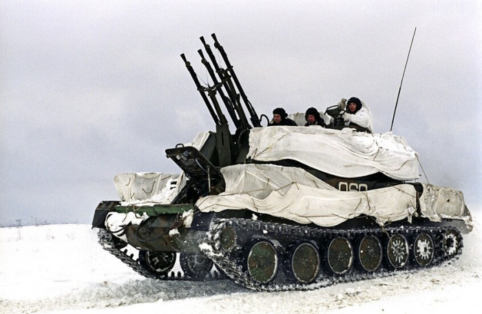 الدفاعات الروسية: اعتراض وتدمير 18 مسيرة جوية أوكرانية الدفاعات الروسية: اعتراض وتدمير 18 مسيرة جوية أوكرانية