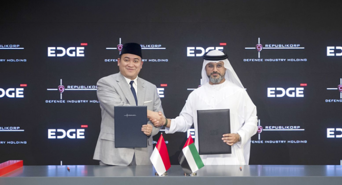 "إيدج" الإماراتية توقع اتفاق تعاون مع إندونيسيا بقيمة 7 مليارات دولار "إيدج" الإماراتية توقع اتفاق تعاون مع إندونيسيا بقيمة 7 مليارات دولار