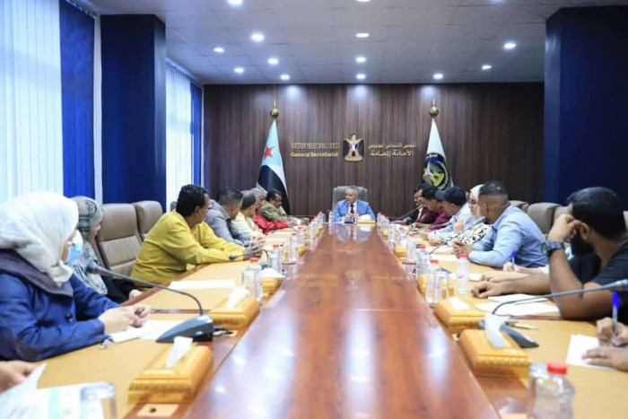 اجتماعية الانتقالي تدعو إلى تعزيز برامج الرعاية لأسر الشهداء