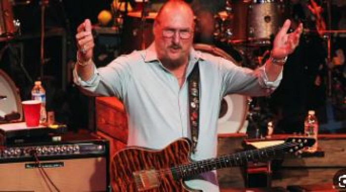 وفاة عازف الغيتار الأميركي ستيف كروبر وفاة عازف الغيتار الأميركي ستيف كروبر