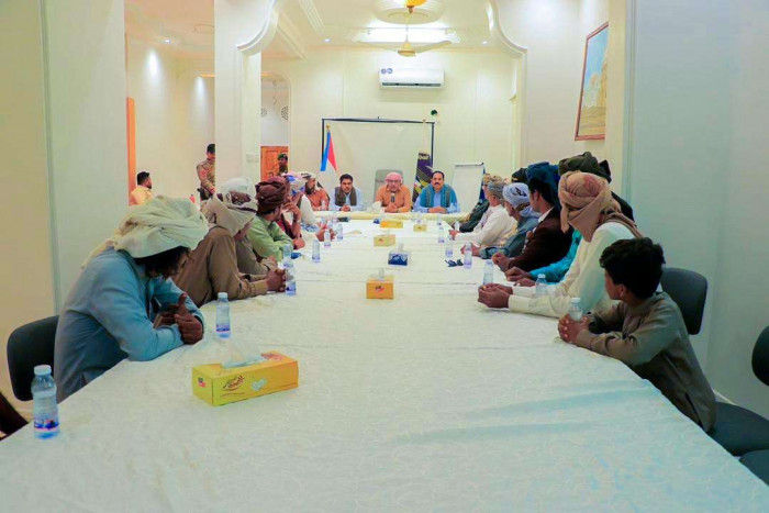 الكثيري يستقبل مشايخ قبائل نهد ومرة والصيعر