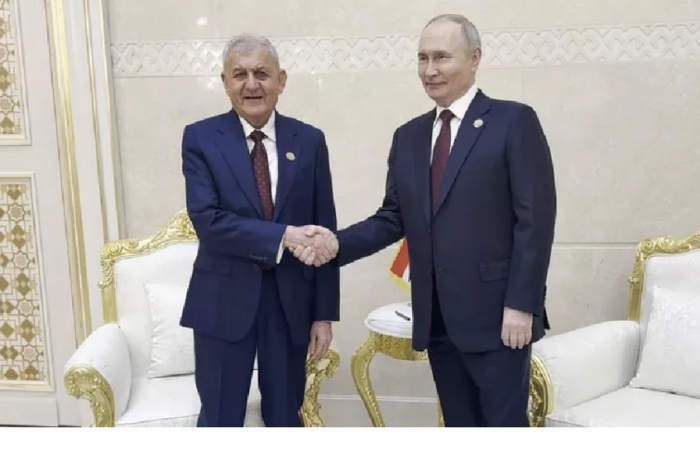 الرئيس الروسي يلتقي نظيره العراقي في العاصمة التركمانستانية عشق آباد الرئيس الروسي يلتقي نظيره العراقي في العاصمة التركمانستانية عشق آباد