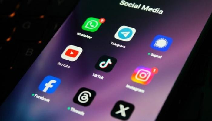 غالبية الألمان يؤيدون حظر وسائل التواصل الاجتماعي لمن هم دون 16 عامًا 