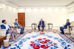 الرئيس الزُبيدي يطلع على المخطط الإنشائي لمركز المؤتمرات في شبوة