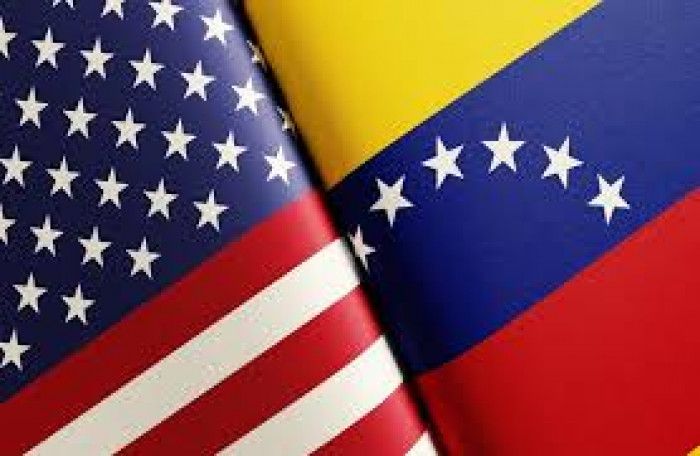 حلفاء فنزويلا يدعمون رئيسها مع زيادة التوتر مع أمريكا 