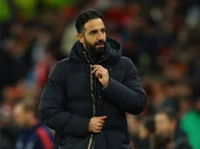 أموريم يتقبل الانتقادات من اللاعبين السابقين لمانشستر يونايتد 