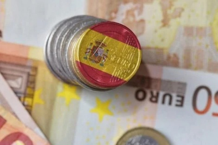 تراجع الدين العام الإسباني إلى 103.2% في الربع الثالث 