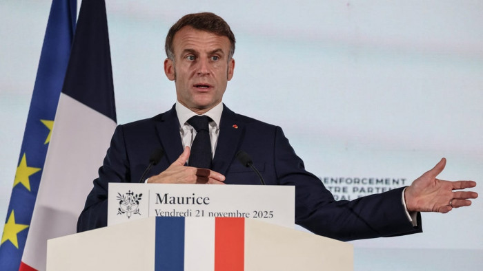 ماكرون يؤكد ضرورة المُضي نحو سلام دائم بأوكرانيا 