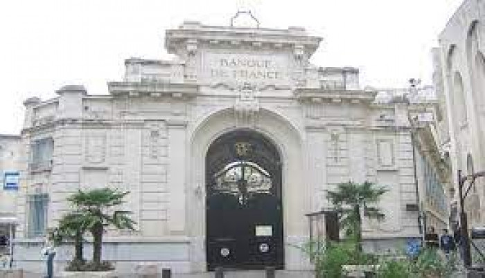 المركزي الفرنسي يتوقع نمو الاقتصاد 0.2% في الربع الرابع 